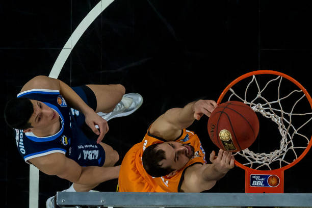 许多年轻球 许多年轻球